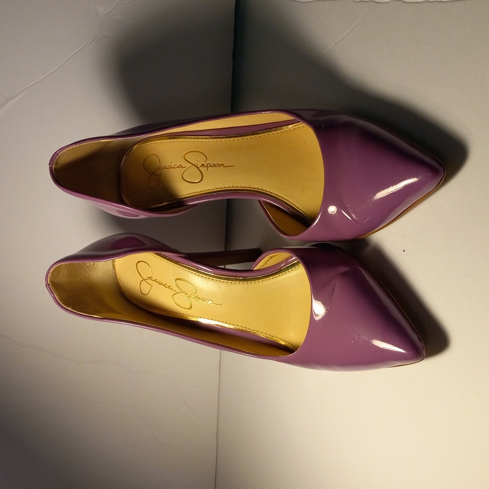 Jessica Simpson  pumps 8.5